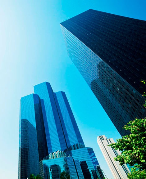 Serviços financeiros são produtos tecnológicos capazes de catalisar mudanças, facilitar processos, garantir segurança em transações e tornam melhor a vida do público em geral. Também permitem uma melhor gestão dos negócios, além de gerar novas possibilidades de receita, tornando sua empresa mais competitiva no mercado.